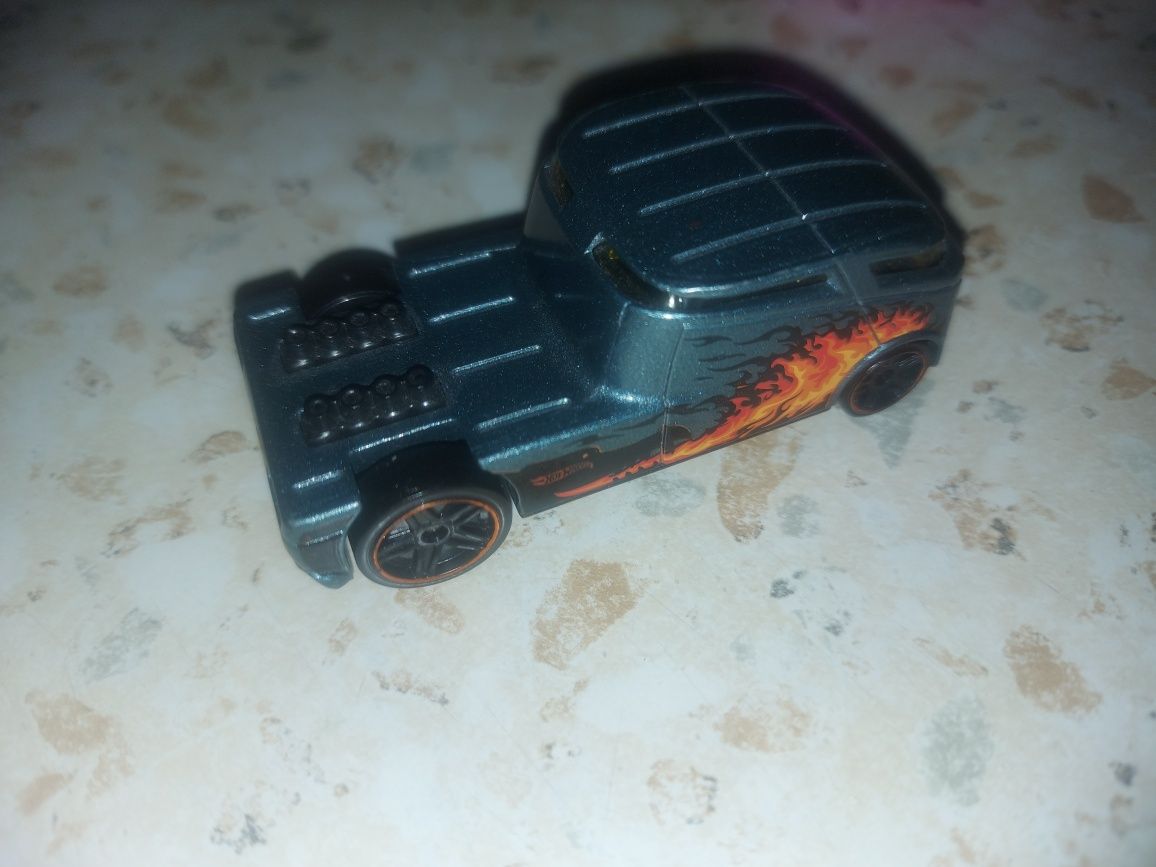 Машинка Hot Wheels