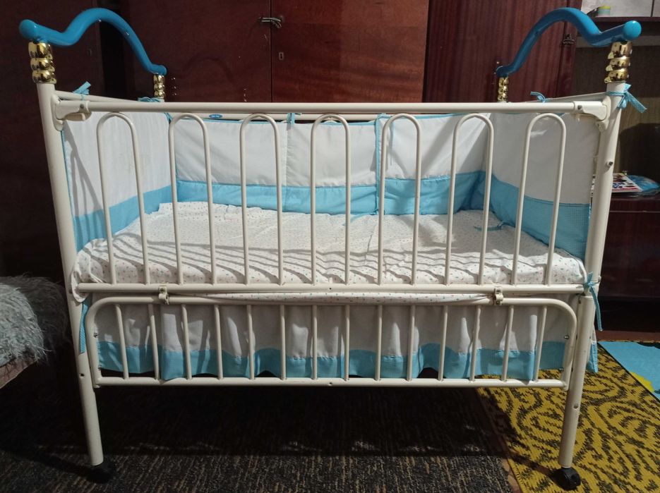 Продам дитяче ліжко. м.Суми