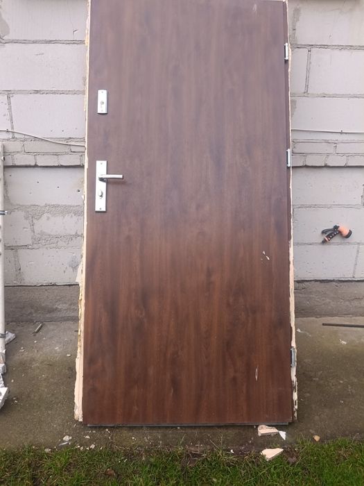 Drzwi wejściowe z demontażu