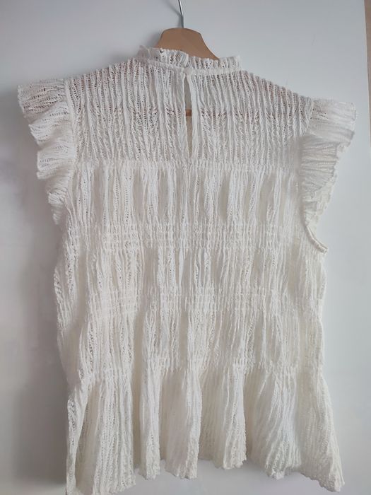 Nowa elegancka bluzka koronkowa