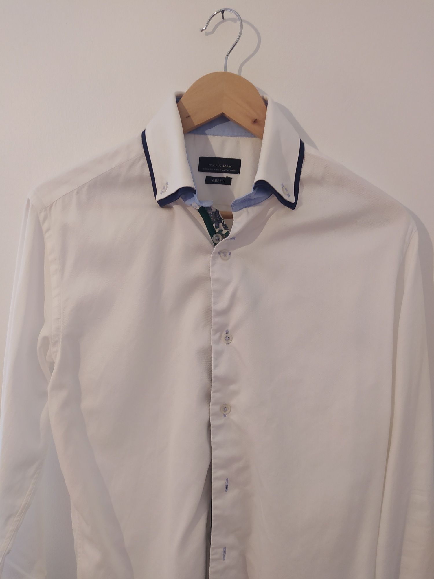 Camisa Zara slim fit tamanho M (40)