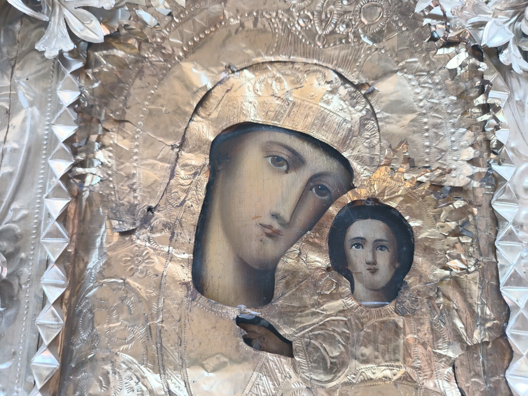 Старинная икона Божией Матери.. икона Пресвятой Богородицы