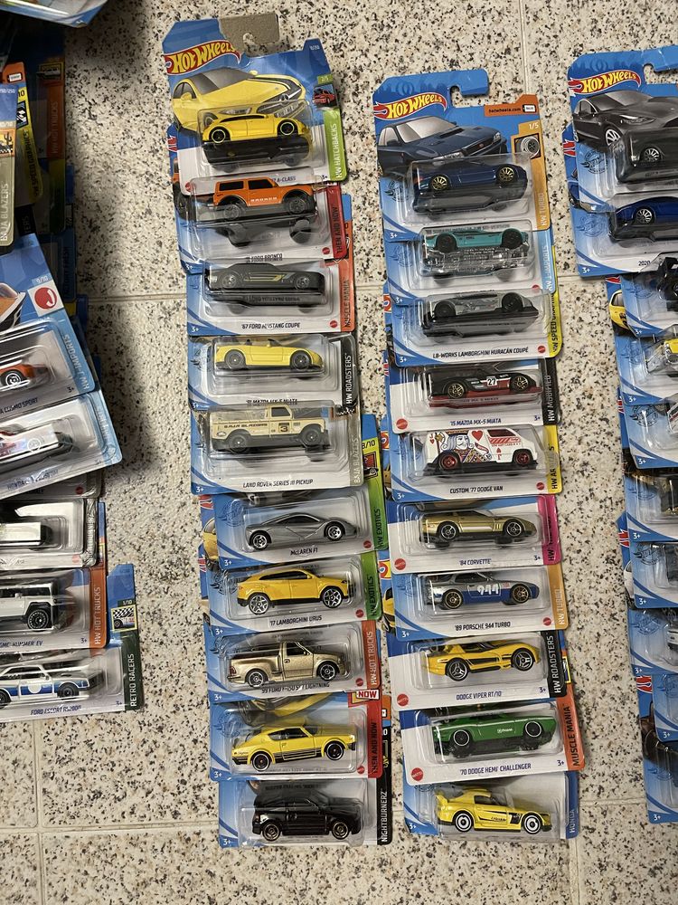 Conjunto HotWheels 166 carros