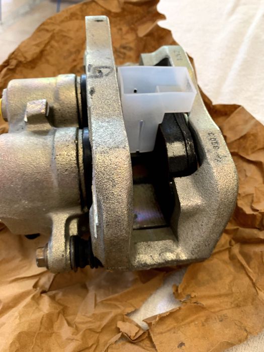 Discovery 2 98-04 Pinça de travão dianteira SEG000030 L/R Genuíno Novo