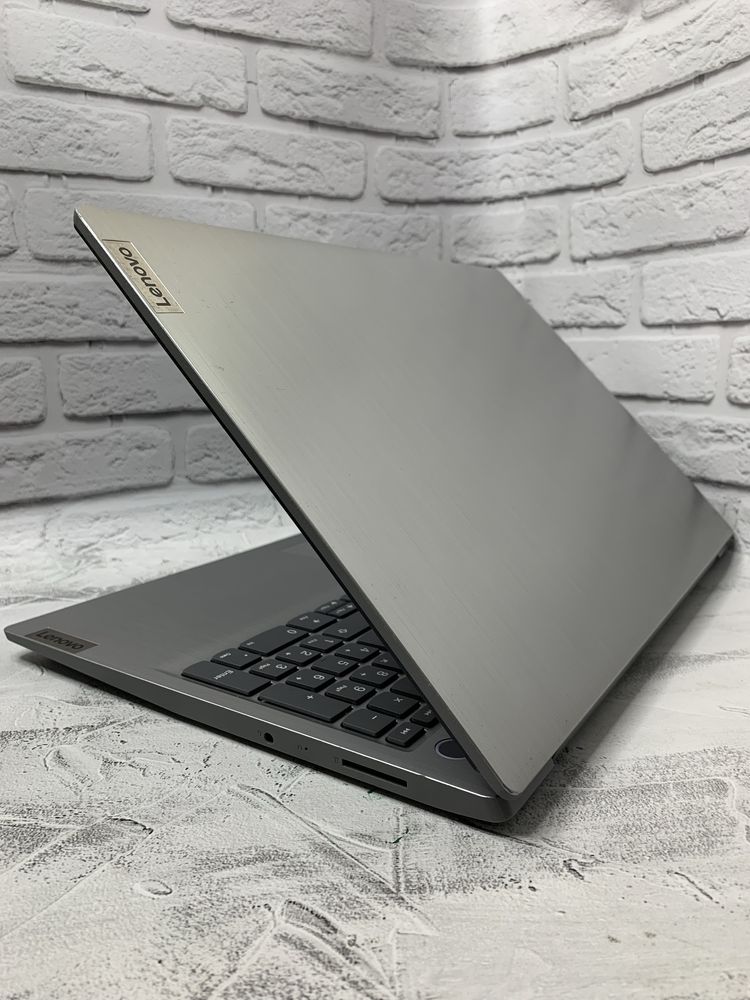 Ноутбук Lenovo IdeaPad 3 Ryzen 7 3700URAM 8GB/SSD 256 GB/ RX Vega 10