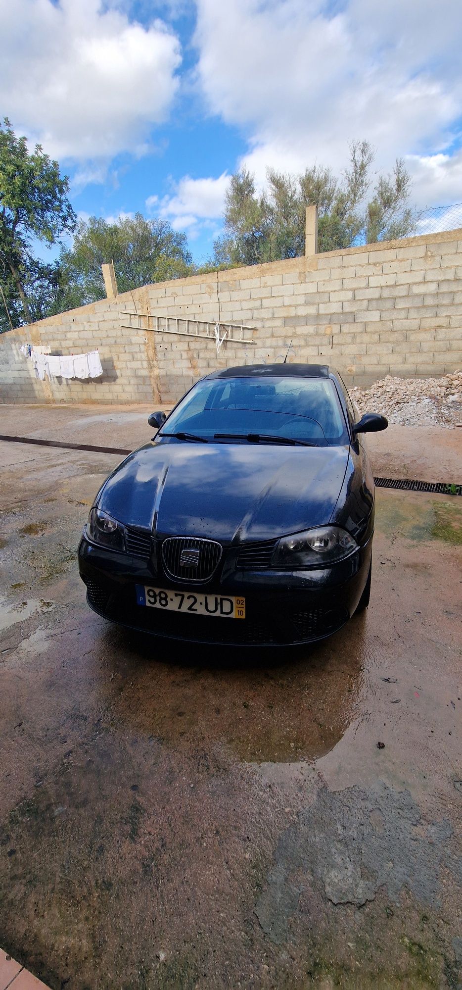 Seat ibiza 6l com muito material negociável