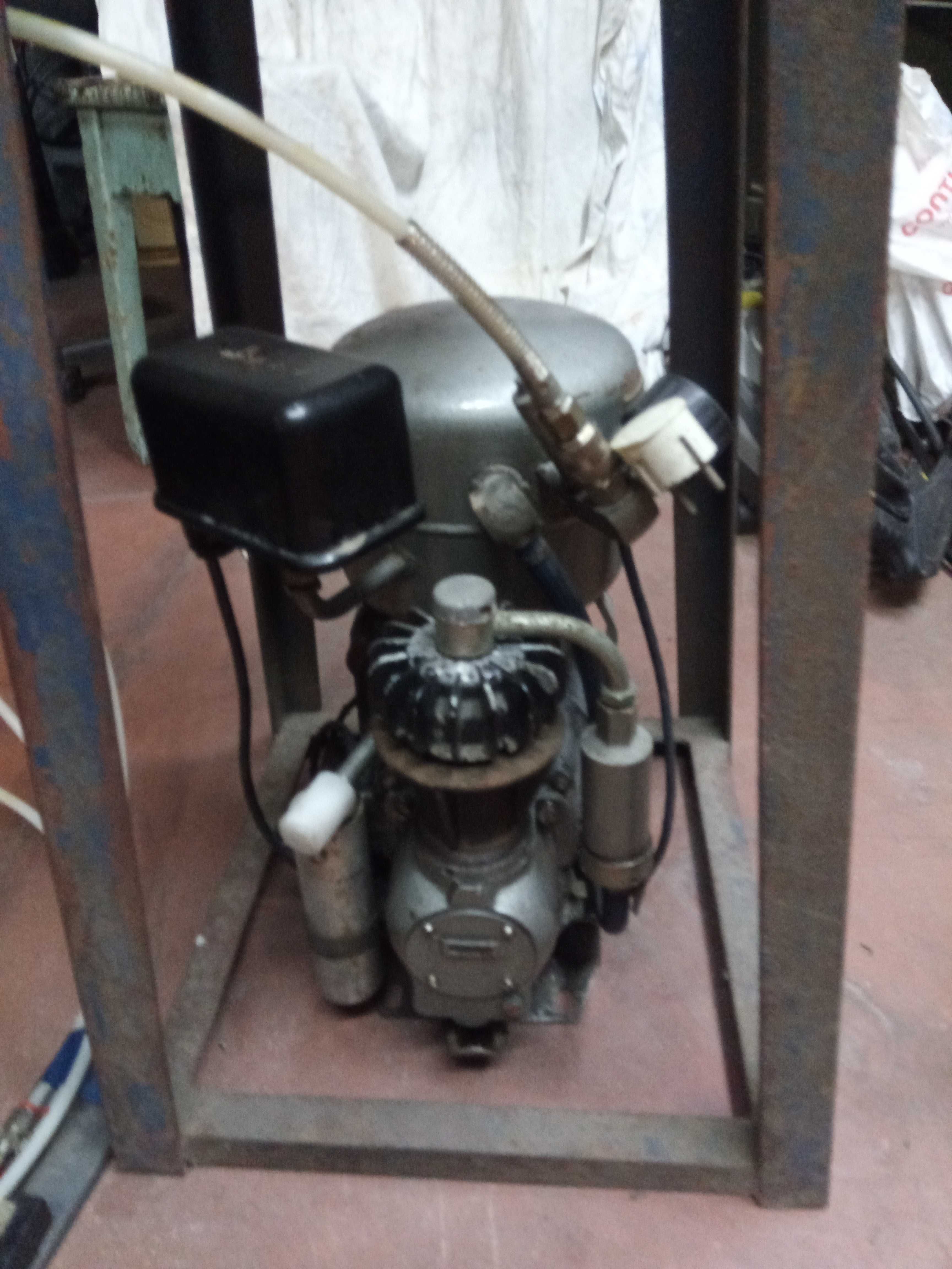Prensa pneumatica com bancada e pedal