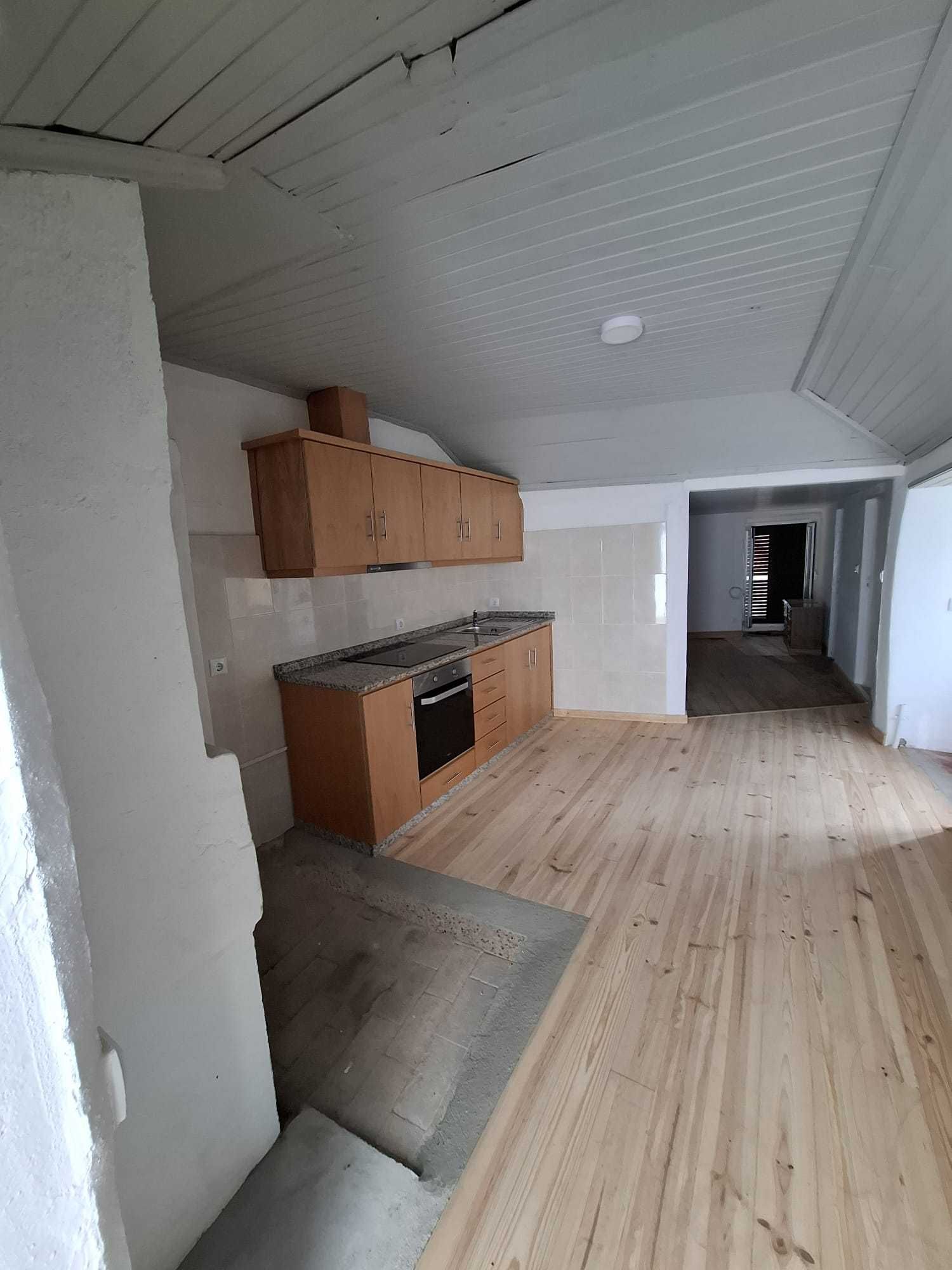 Alogo casa povoa penela penedono
