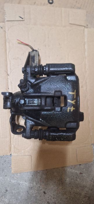 VW t4 zacisk hamulcowy prawy tył Gwarancja Wysyłka