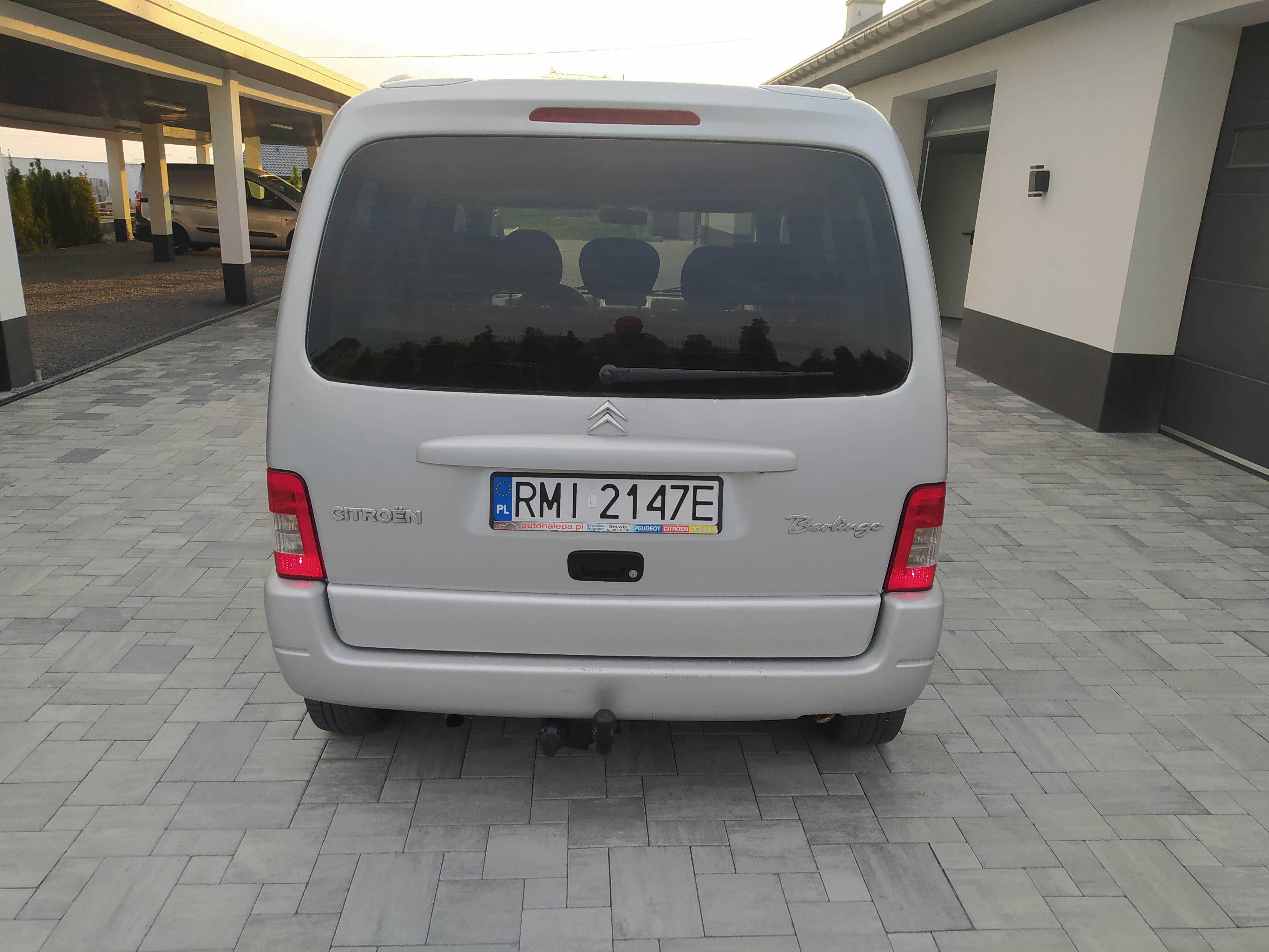1.6 hdi. 90 koni. KLIMA. 4 drzwi. HAK. relingi dachowe