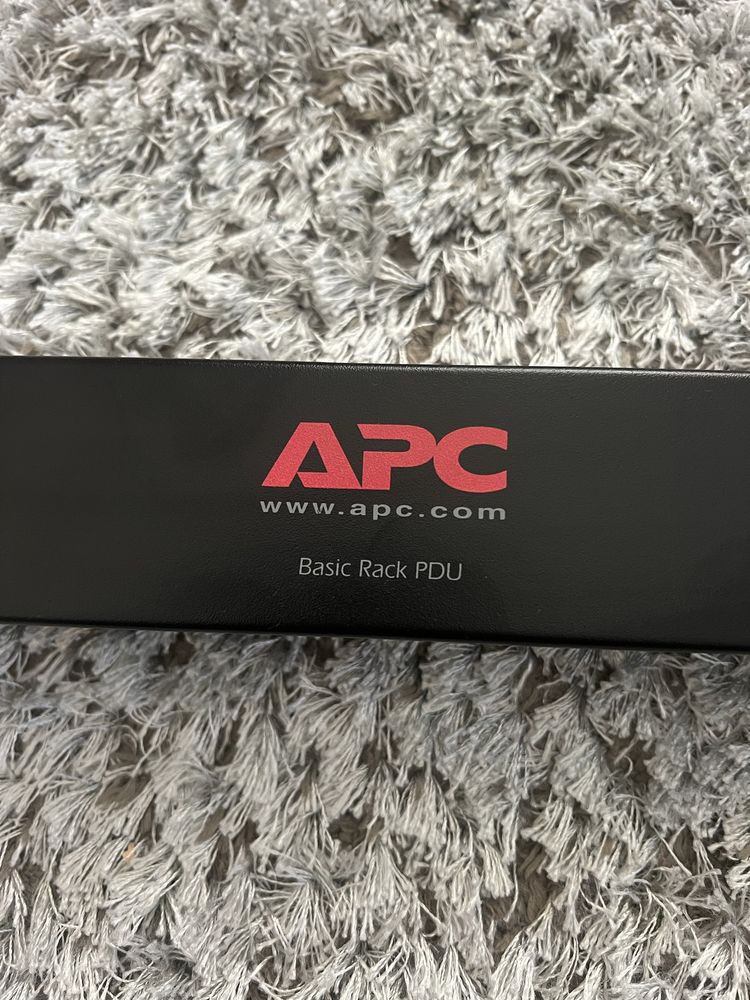 Розподільник живлення APC Basic Rack PDU AP 7552