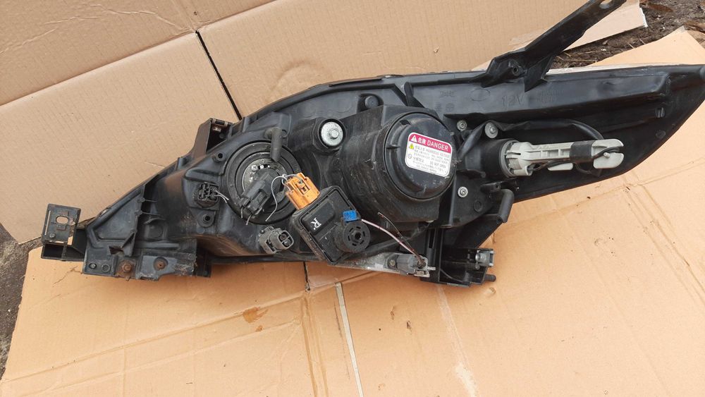 lampa przód lampy przednia Mazda 5 V  ksenon