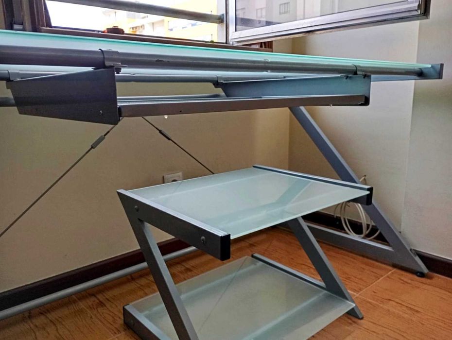 Conjunto Secretária de Estúdio + Mesa-Estante