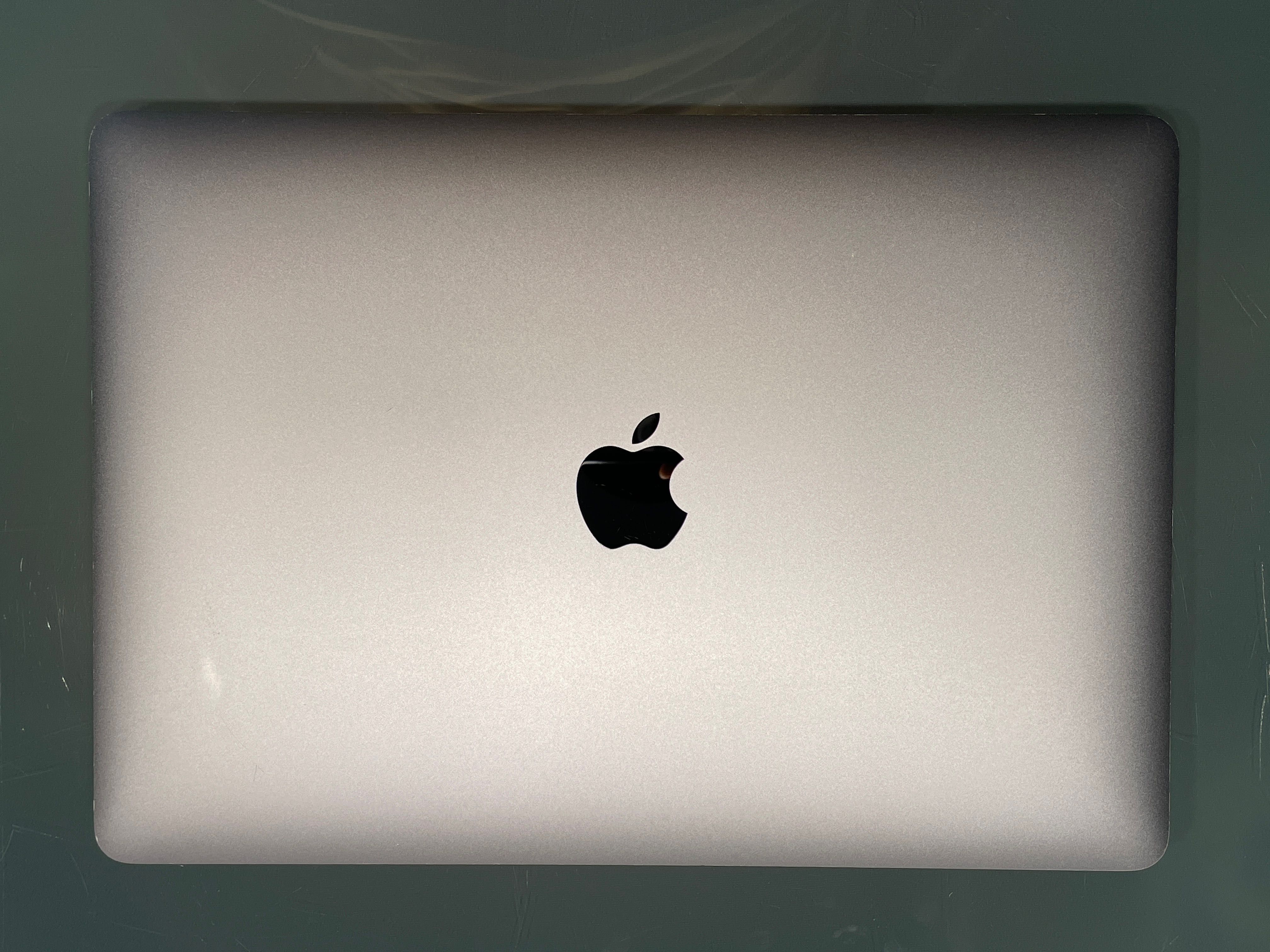 2020 MacBook Air A2337 13" M1 8GB 256GB