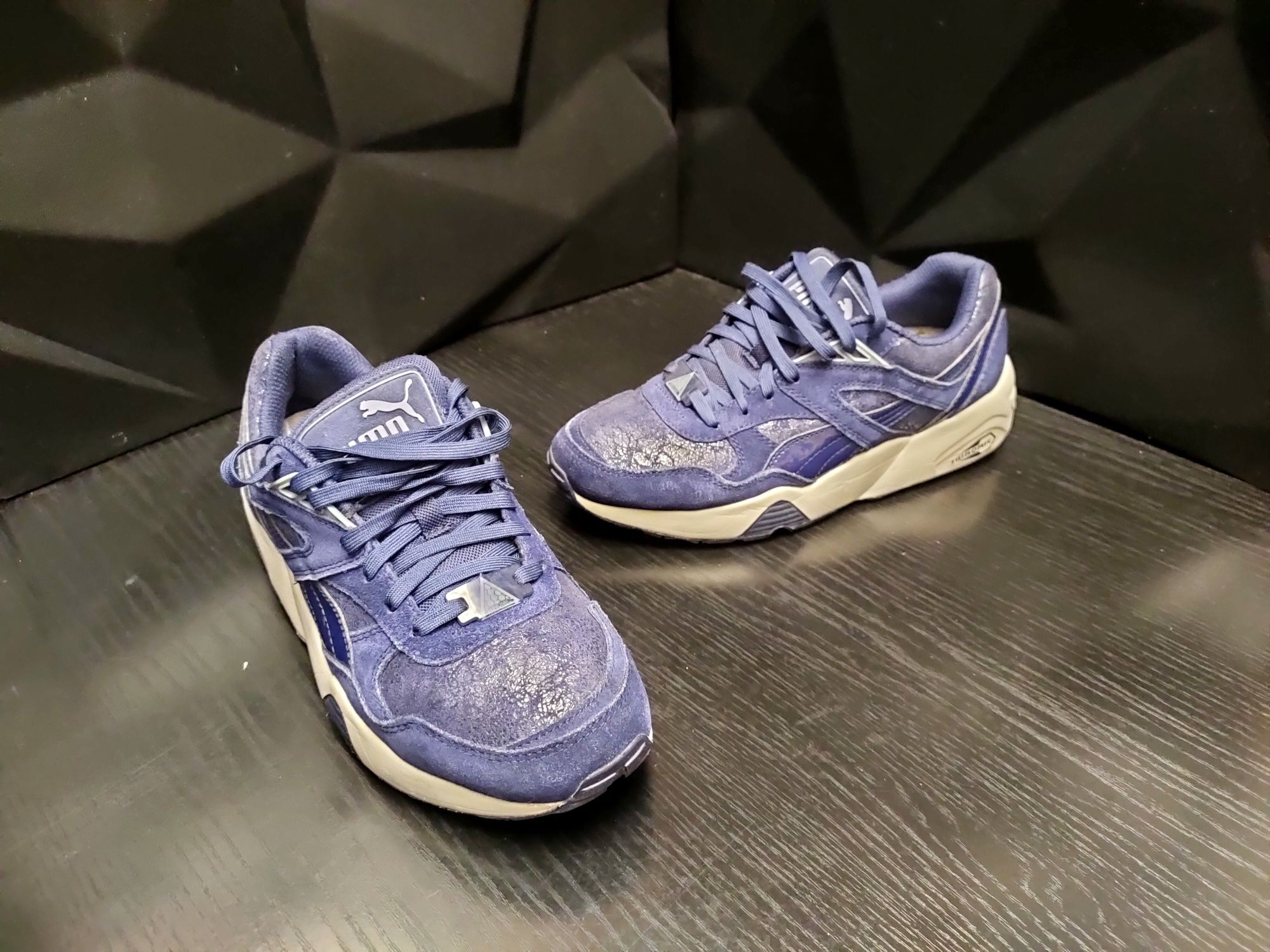 Крассовки Puma Trinomic