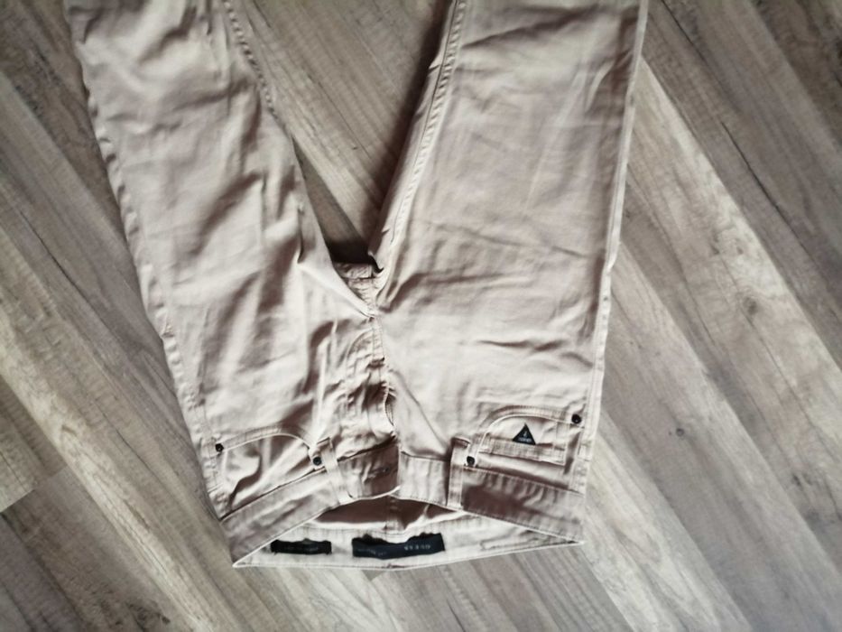 Spodnie dla chłopca Guess rozmiar 164, super skinny