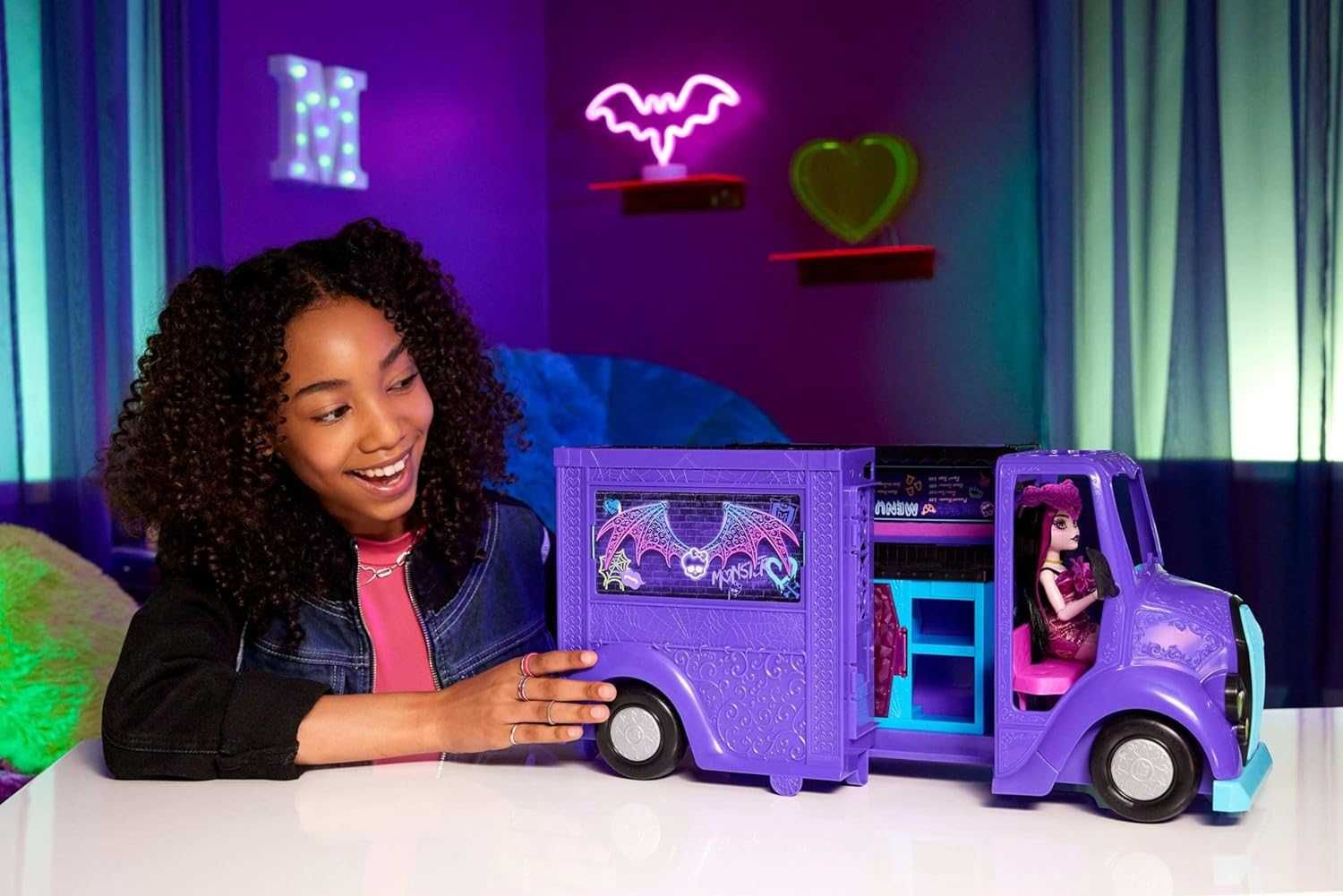 Монстер Хай Дракулаура Monster High Draculaura Rockin Food Truck