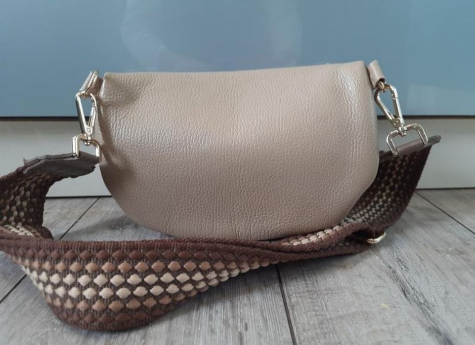 Сумка- бананка, кожанная.