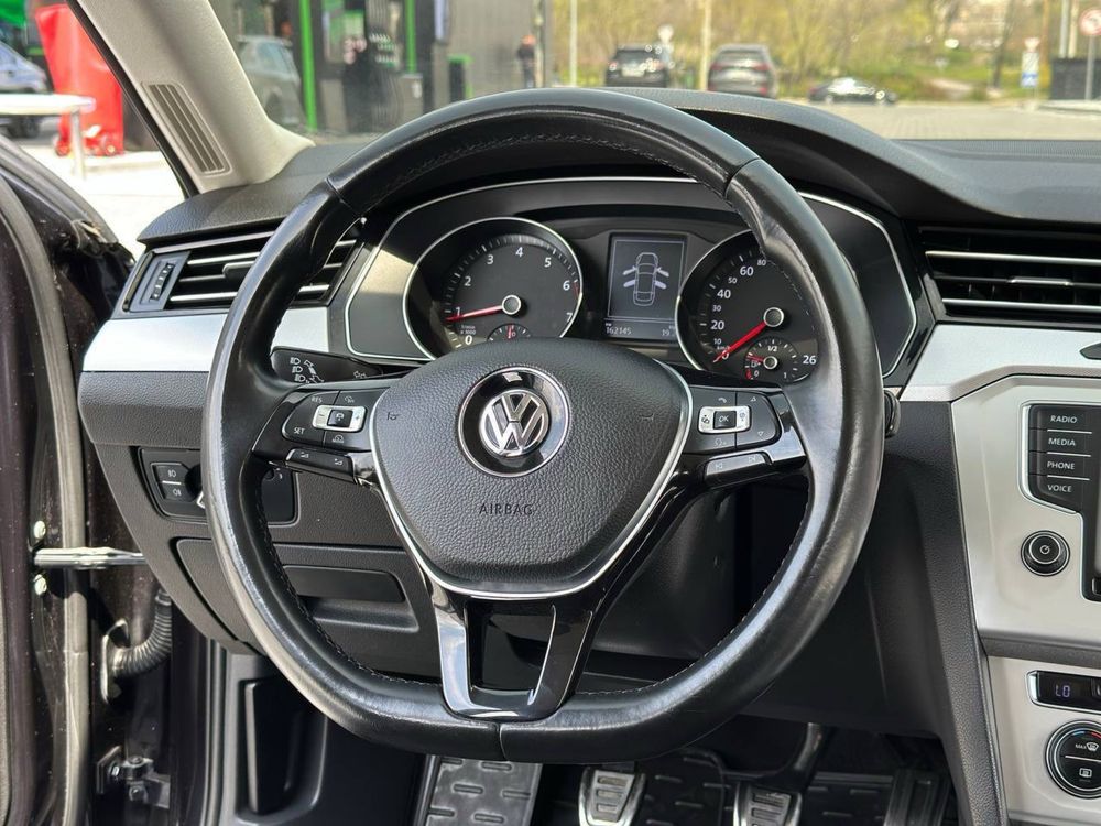 Passat B8 офіційний. 15р. В ідеальному стані !