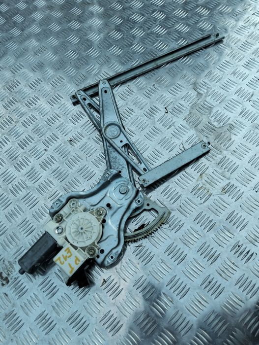 Podnośnik szyby prawy tył corolla e12