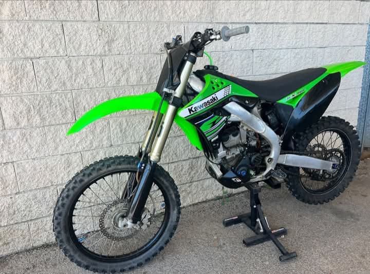 Kx 250 F- Meter Gasolina e andar