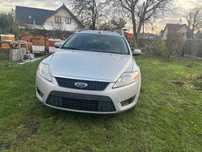 Sprzedam forda Mondeo kombi z 2010 roku.1.6 benzyna przebieg 151 tys.