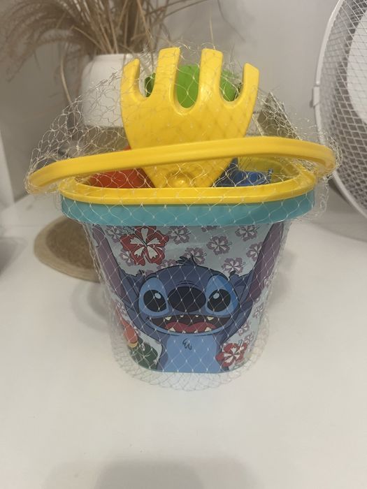 Wiaderko do piasku łopatka grabki foremki Disney Stich Nowe