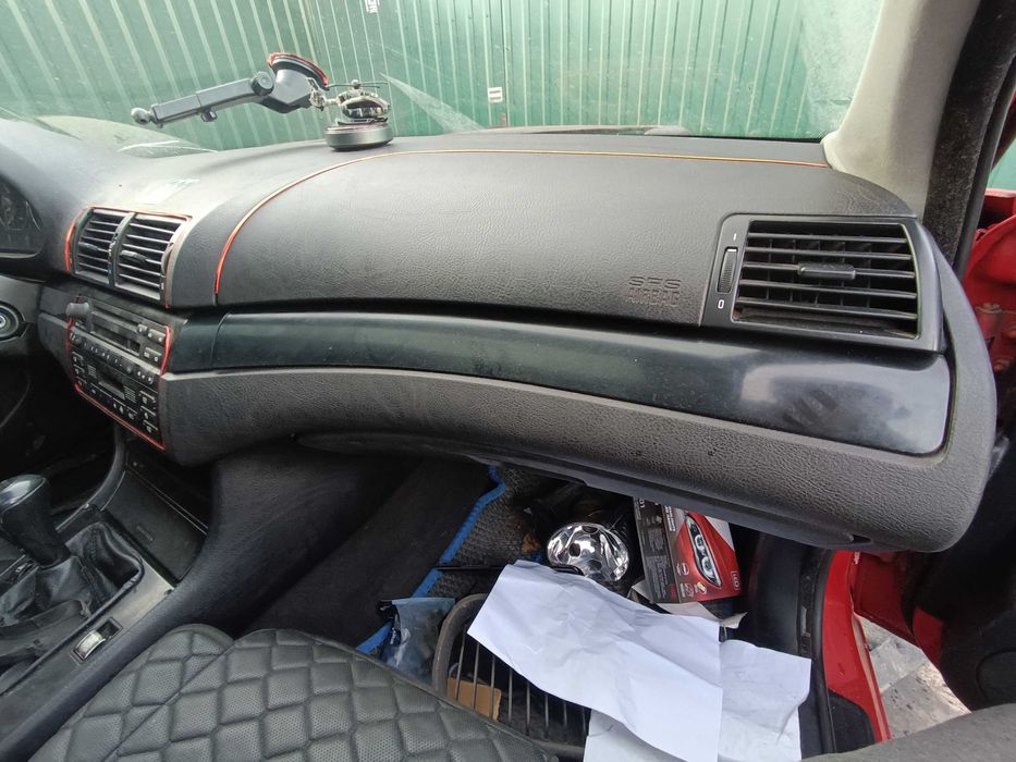 Салон БМВ Е46 Торпеда Пластик BMW E46 318 Карты Консоль