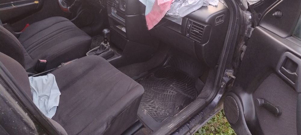 Продається Opel Vectra 1.6 бензин