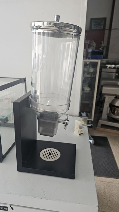Dispensador de cereais
