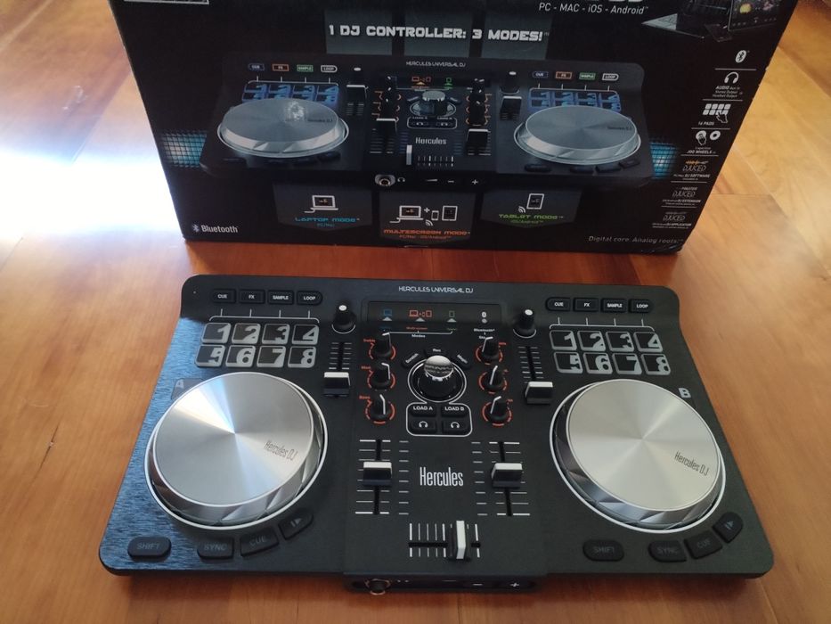 Dj Hércules Universal DJ - mesa mistura