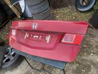 Honda Accord VIII tylna klapa kolor r81 spoiler lotka