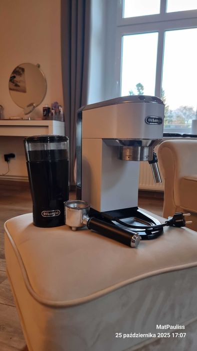 Ekspres Delonghi  Dedica Style + Młynek Do Kawy