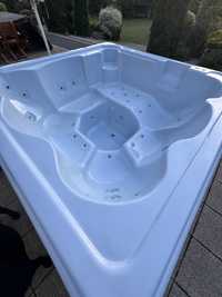 Jacuzzi ponad 30 dysz podswietlane na kolorowo