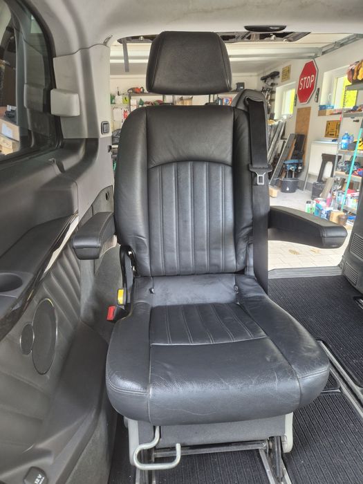 Fotele Kapitanskie Viano/Vito 639 Skóra czarna