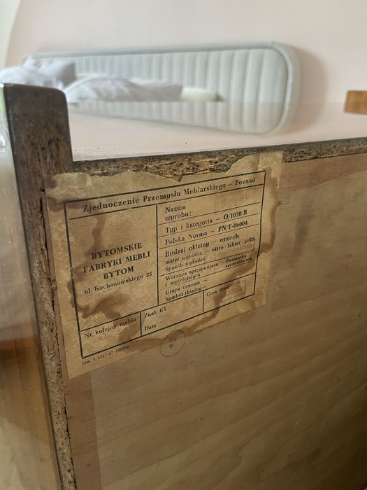 Biblioteczka i barek PRL