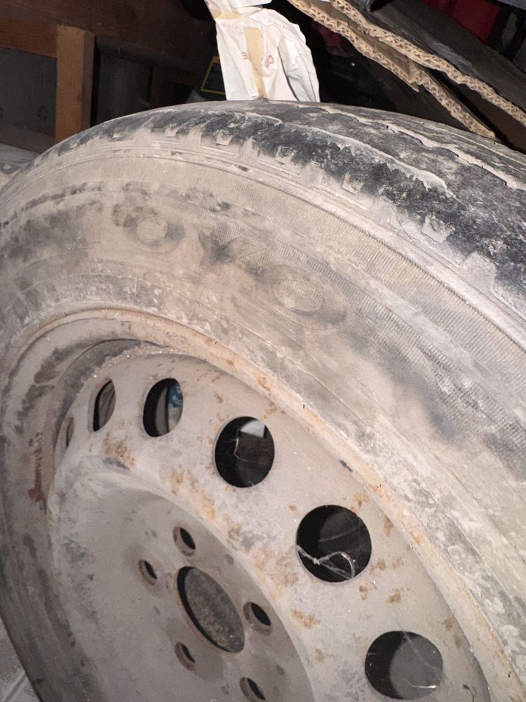 Pneus e jantes 205/65/16 mercedes vito
