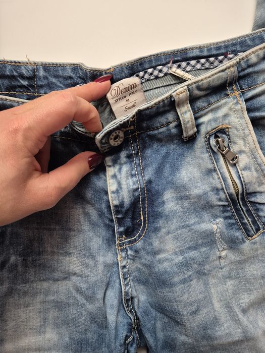 Spodnie dżinsowe w r. M