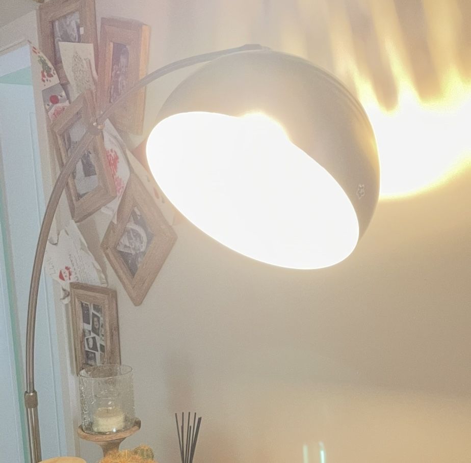 Lampa Stojąca Łukowa Z Metalu Z Podstawą Z Marmuru