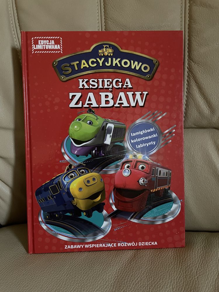 Nowa księga zabaw Stacyjkowo labirynty łamigłówki twarda oprawa 64 str