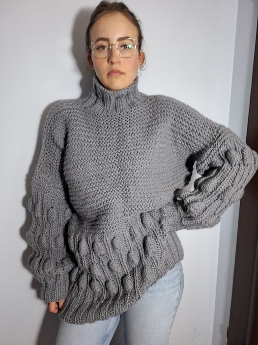 Długi sweterek z bąblami    HandMade
