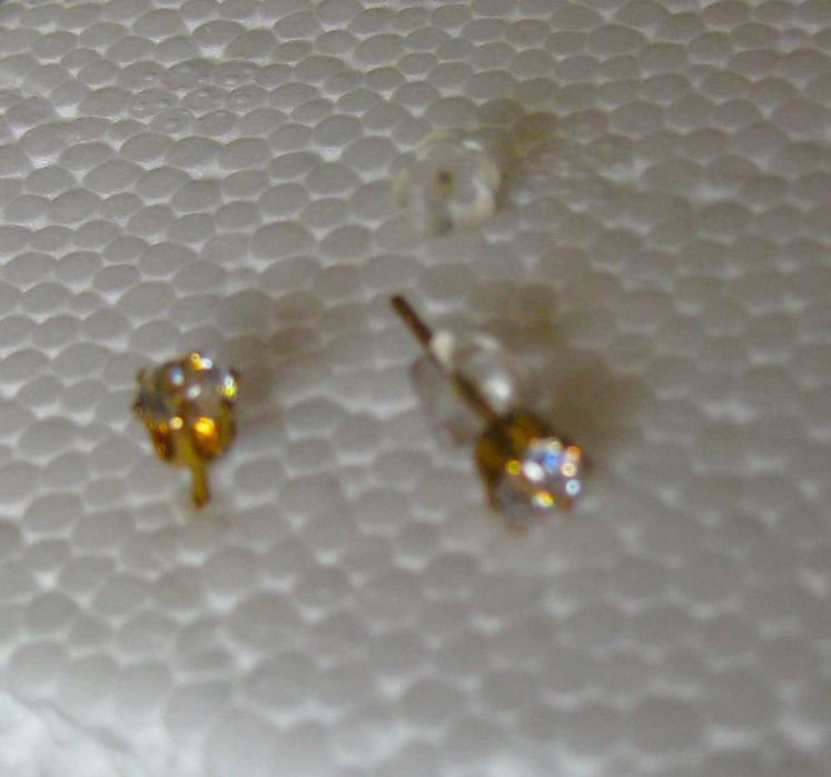 Brincos Aço Dourado c/ Brilhante NOVOc- Saldo