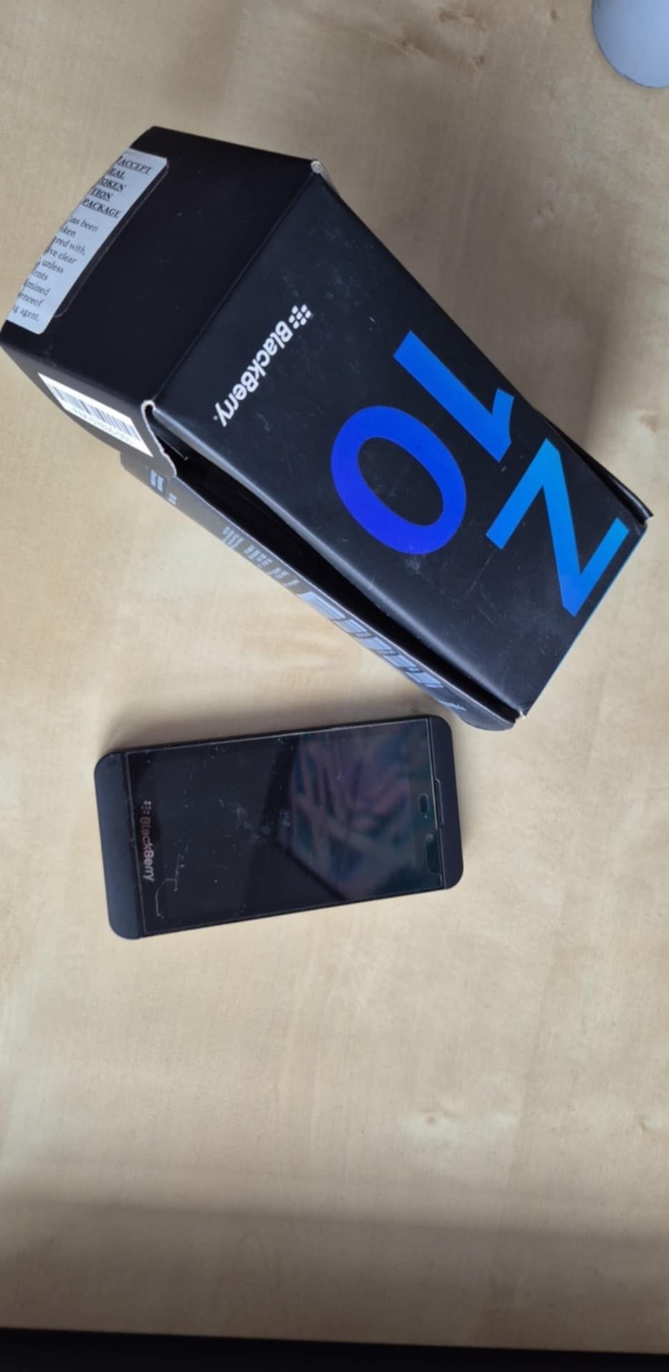Telefon blackberry Z10 czarny