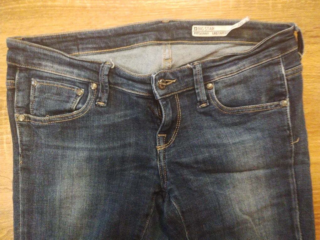 Spodnie jeansowe granatowe