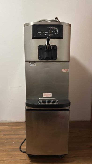 Automat do lodów włoskich TAYLOR CROWN C708