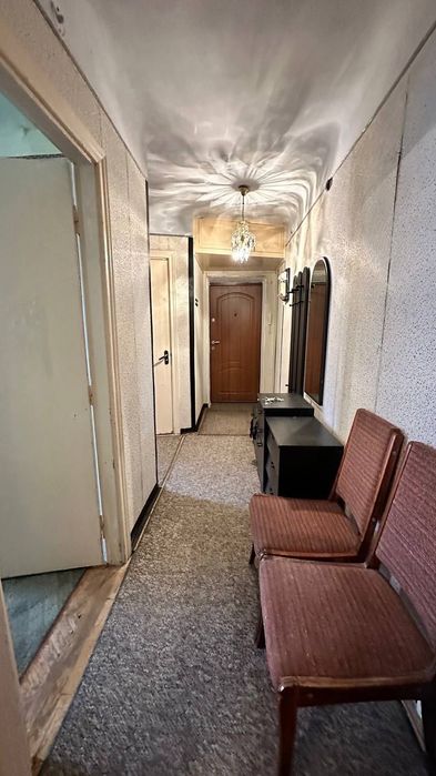 Продаж 3 км квартири поруч з стометрівкою