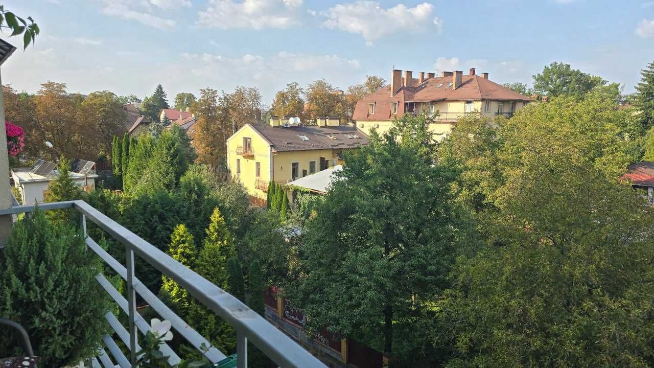 Продаж дворівневої квартири на вул. Конотопській, р-н Коновальця