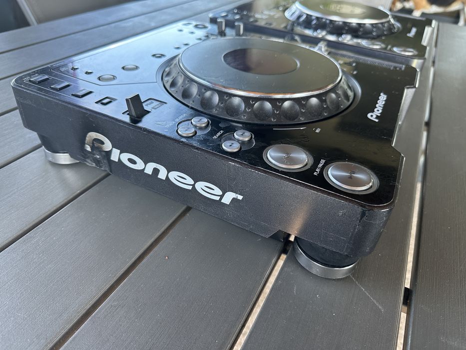 2 x Pioneer CDJ 1000 MK3