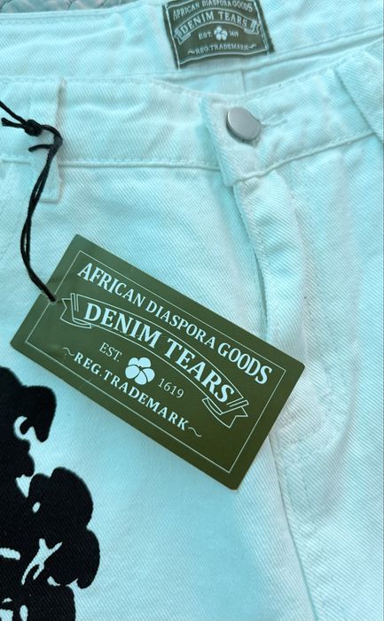 шорти Levi’s x Denim Tears