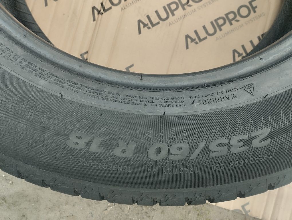 Продам шини 235/60R18